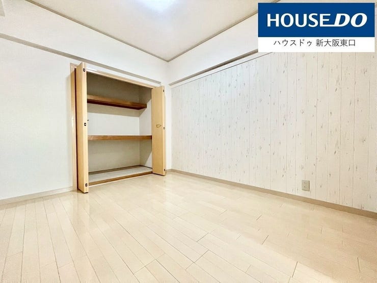 通路です。
この建物の居住者以外は入ってきません。