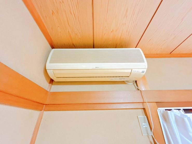 エアコンが既に設置されているため、自分で購入・設置する手間と費用を省けます。