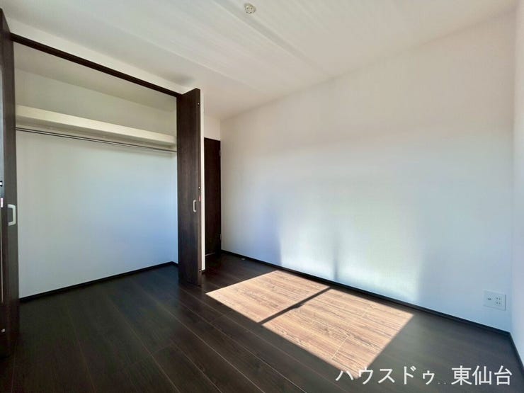 大きなクロゼットで整理整頓が得意になりそうです♪