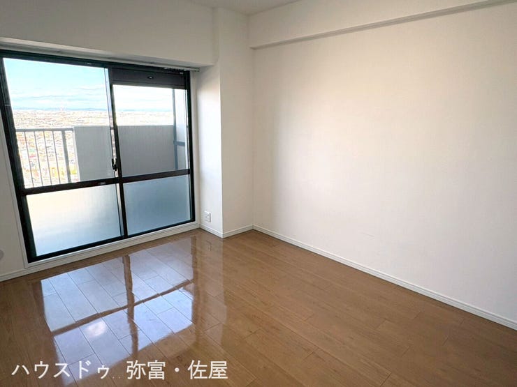 約6帖の北側洋室☆