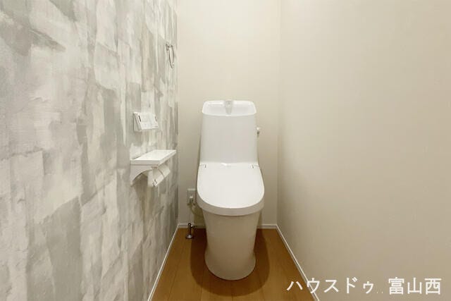 1階トイレ 節水機能付き