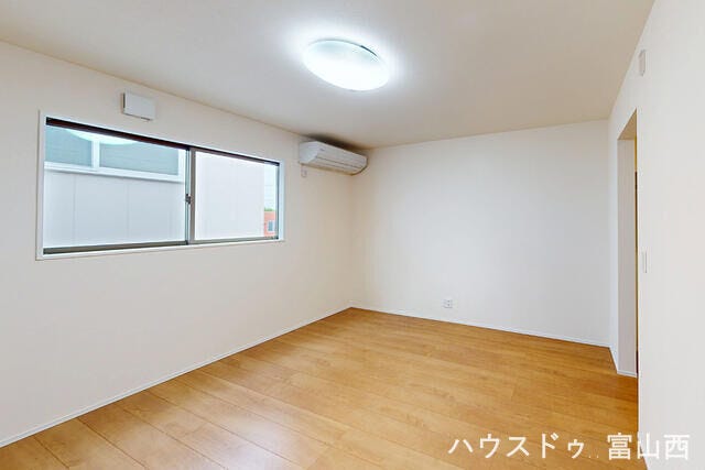 2階寝室7帖 エアコン付き