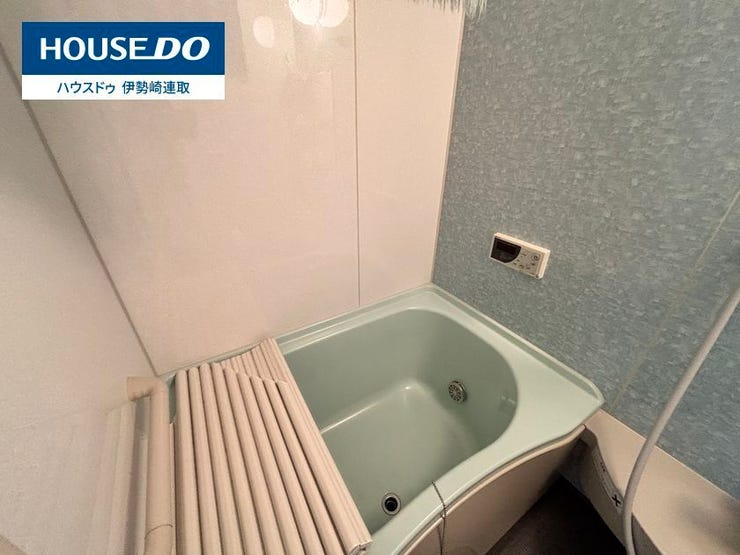 かわいらしい色調の浴室です♪