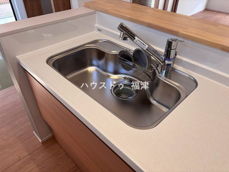 大きめのシンクで洗い物のストレス削減!
《福津市宮司4丁目 新築戸建て》
