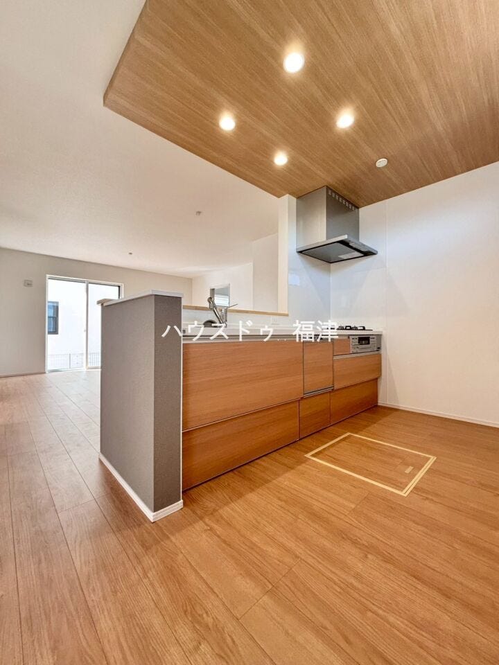 3口コンロや食洗器、浄水器、コンセントなど
家事に役立つアイテム多数!毎日の家事も捗りそうです♪
《福津市宮司4丁目 新築戸建て》