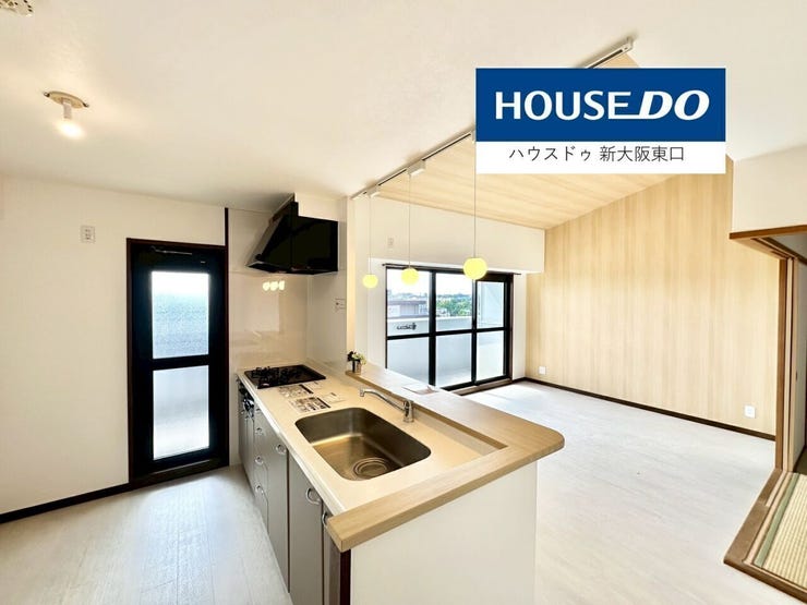 和室にも南からの光が入ります。