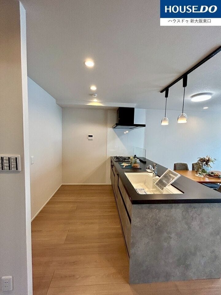 カウンタ―キッチンなので
お料理の配膳もしやすいです★