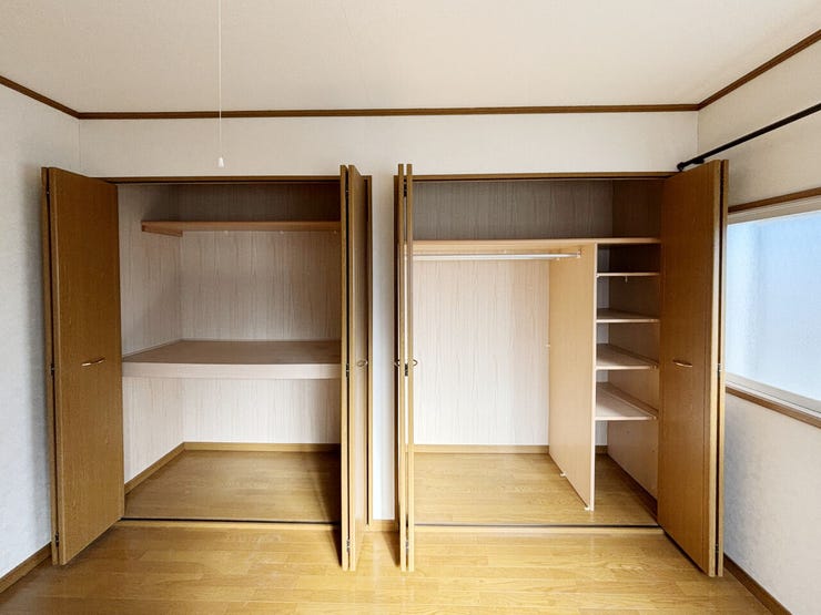 室内(2025年12月)撮影
◎本日案内可能◎
丈の長い衣類から雑貨類もすっきり収納できます。