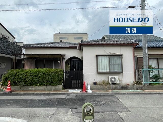 【外観】
現地外観写真です。
ご内覧可能ですので、お気軽にお問合せくださいませ♪