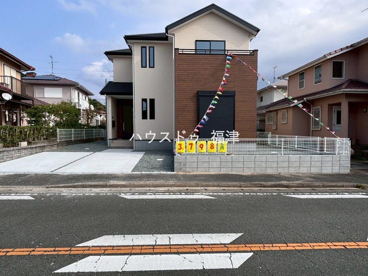 2025年11月 撮影♪
ホームページには計46枚の写真を掲載中♪
《福津市光陽台6丁目 新築戸建》