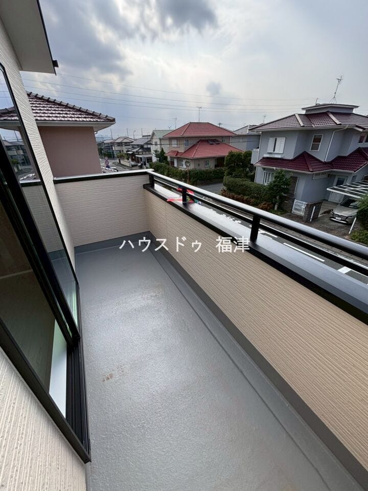 約7.0帖の洋室からアクセスできるバルコニーです♪
日当たり良好!洗濯物がよく乾きそうです♪
《福津市光陽台6丁目 新築戸建》