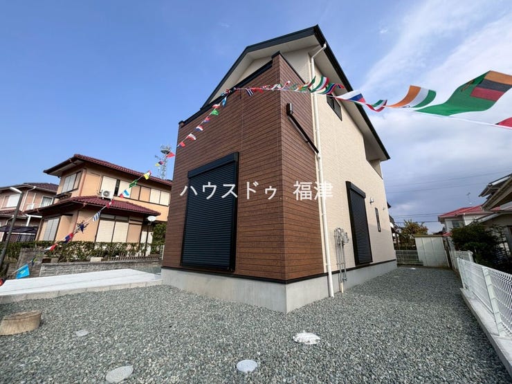 おうち探しはグーグル口コミ☆4.9のハウスドゥ福津まで
お気軽にご相談ください♪
《福津市光陽台6丁目 新築戸建》