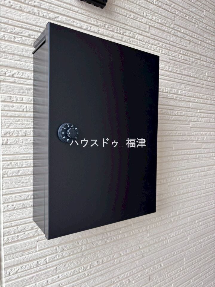 スタイリッシュな郵便ポストです♪
《福津市光陽台6丁目 新築戸建》