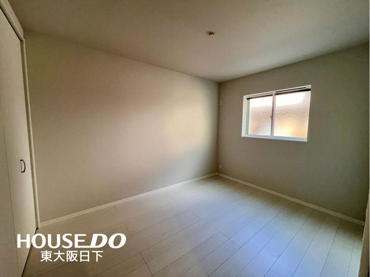 LDK18.7帖:ご家族みんなで過ごすリビングはどなたにとっても一番居心地のいい場所であって欲しいですね。開放感のある広々リビングに光と風を呼び込みます♪こちらの画像は同形状、同仕様です。