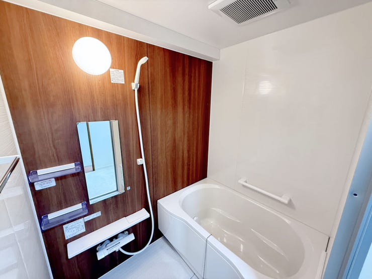 冬の寒さで凍えた体や夏のクーラーで冷えてしまった体を湯船にはいってポカポカにしましょう♪1日の疲れを癒し、心も体も綺麗さっぱり♪心の洗濯をして明日の元気へ。