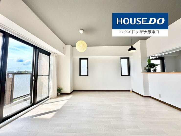 【外観】
リビング14.1帖
南向き・角部屋