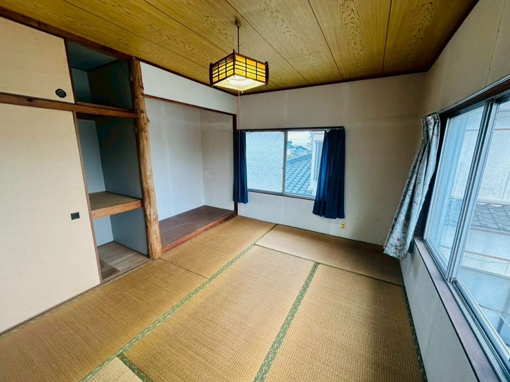 2階 和室6帖及び床の間