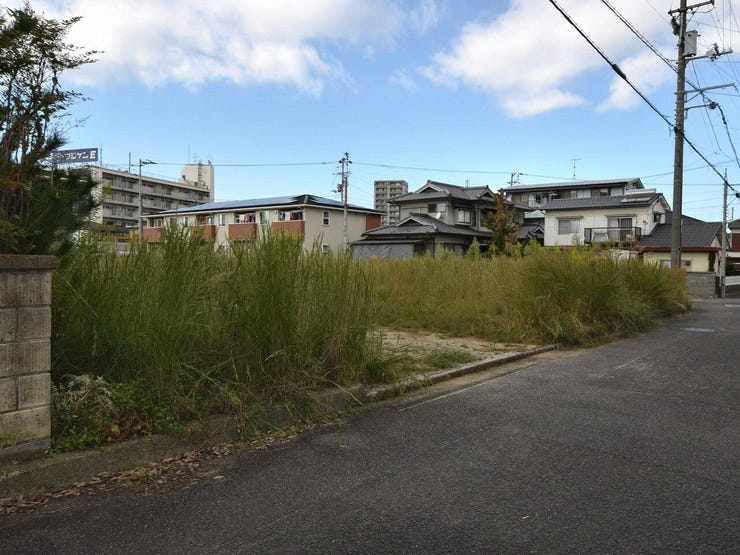 外観を南東側より撮影