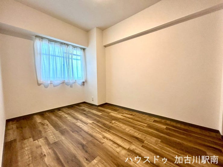 テレワーク用の書斎にも、リラックスできる寝室にも♪
使い方はあなた次第。暮らしにフィットする自由な洋室です♪