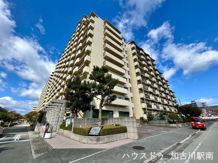 ご両親のこれからの暮らしに、安心と快適を。子育て世帯から高齢世帯まで幅広く使用可能なおすすめマンションです。