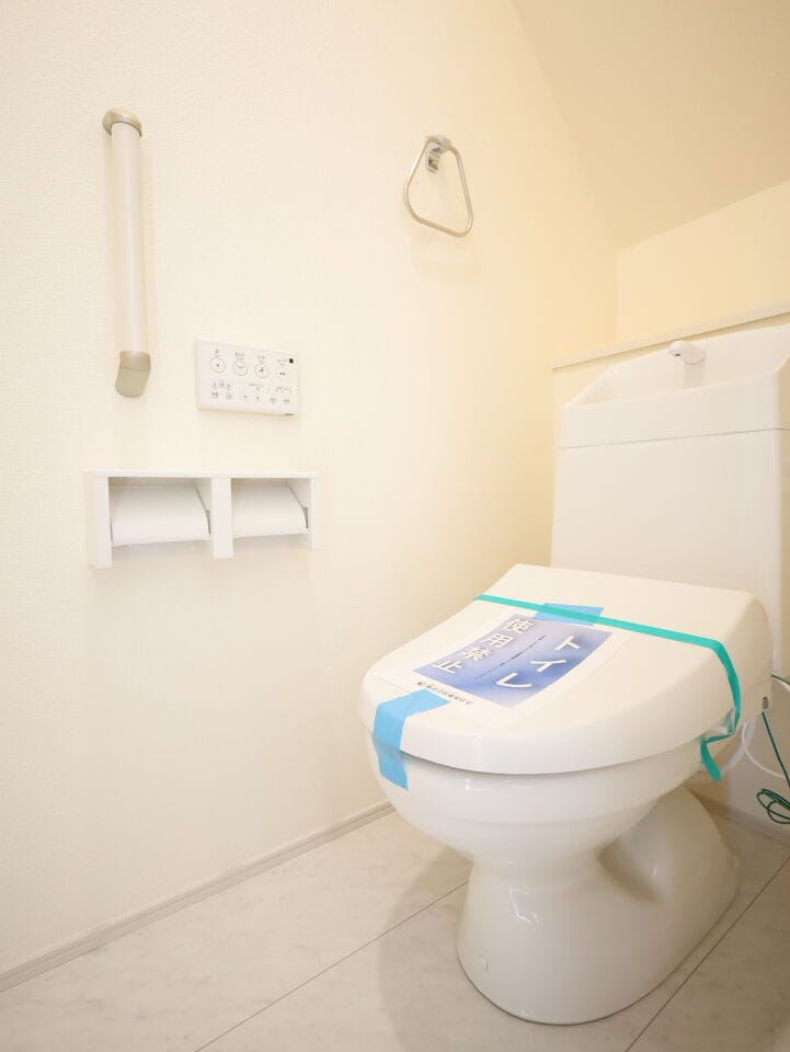 1・2階ともにウォシュレット付!2か所トイレがございますので、朝のトイレ渋滞も解消!