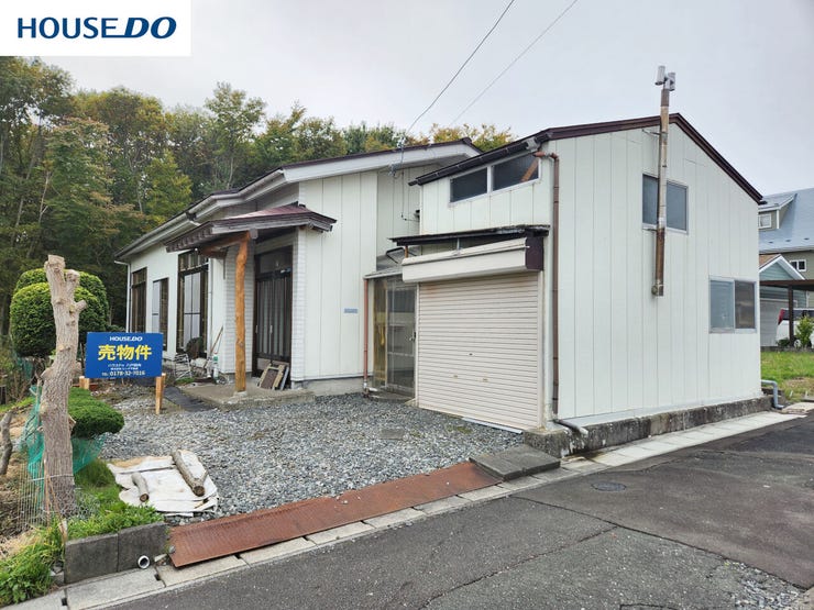 【外観】
現地(2025年10月)撮影
◎本日案内可能◎
ご内覧をご希望の際は、ハウスドゥ 八戸田向までお気軽にお問い合わせくださいませ♪