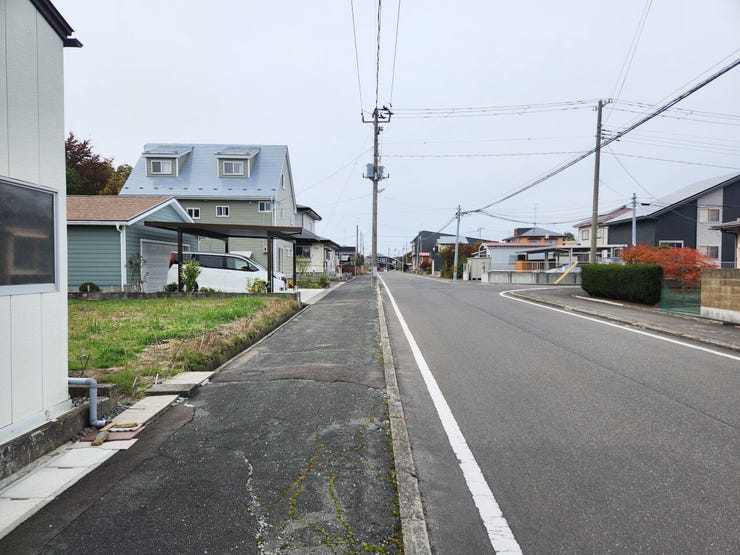 現地(2025年10月)撮影
◎本日案内可能◎
ご内覧をご希望の際は、ハウスドゥ 八戸田向までお気軽にお問い合わせくださいませ♪