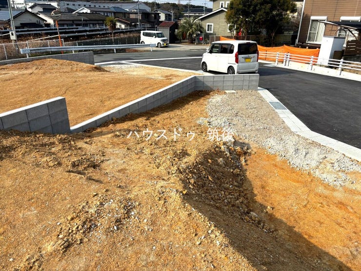 住宅街方向の眺め。周辺は戸建住宅が並ぶ静かな環境です