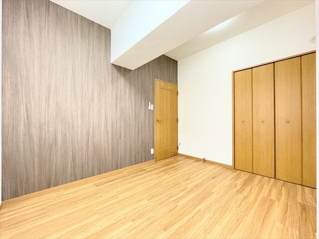 リメイクシートやウォールステッカーを貼るだけで
お部屋の雰囲気はガラッと変わって気分転換になります。