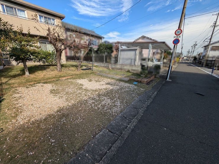 駐車2台可能です。
2025/11/6撮影