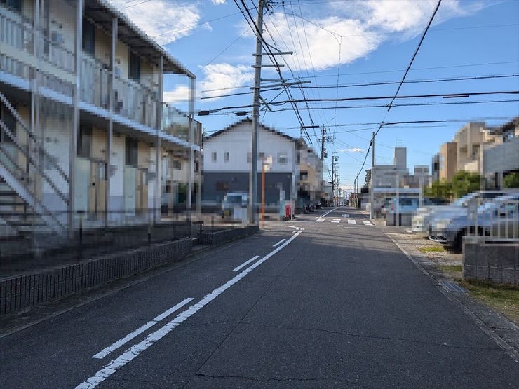 前面道路右は約6mあります。
2025/11/6撮影