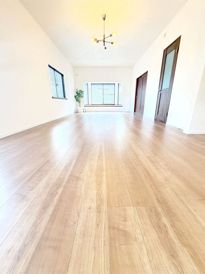 小倉南区沼南町 4LDK中古戸建♪2025年10月内外装リフォーム済み♪ドラッグストアまで徒歩約7分♪