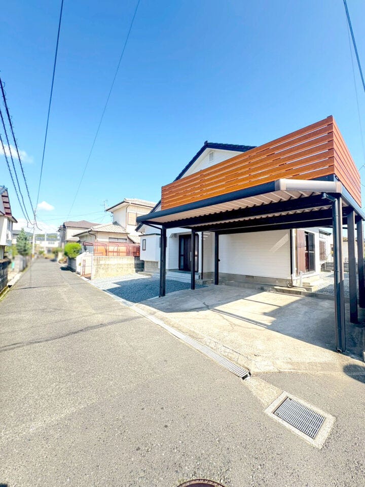 小倉南区沼南町 4LDK中古戸建♪2025年10月内外装リフォーム済み♪ドラッグストアまで徒歩約7分♪