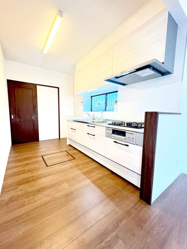 小倉南区沼南町 4LDK中古戸建♪2025年10月内外装リフォーム済み♪ドラッグストアまで徒歩約7分♪