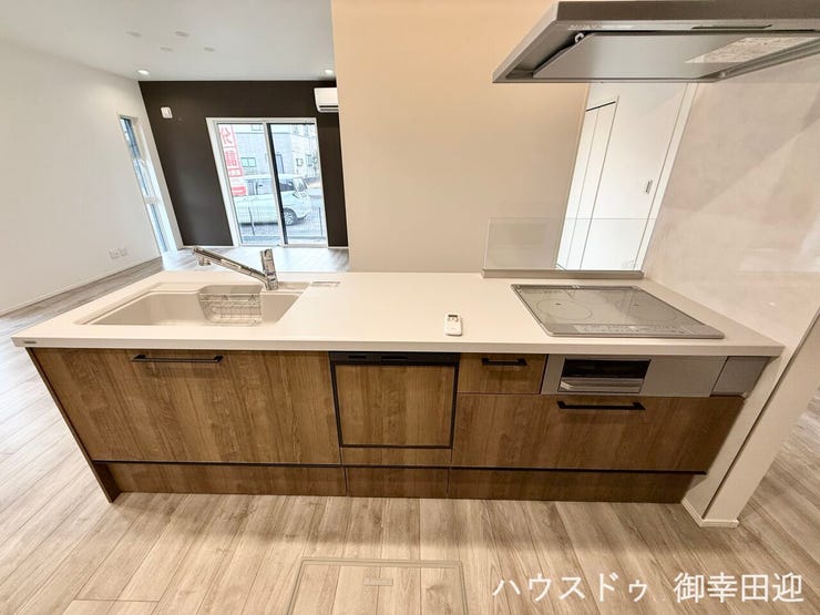 ■□■家族の「美味しい」が集まる、喜びを生み出す舞台■□■高い機能性と美しいデザインを両立。料理する人も、待つ人も、笑顔になれる場所です