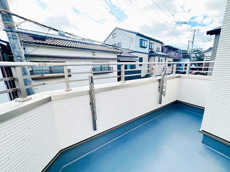 日当たりが良く、明るい空間です。南向きで、日光を十分に取り入れられます。