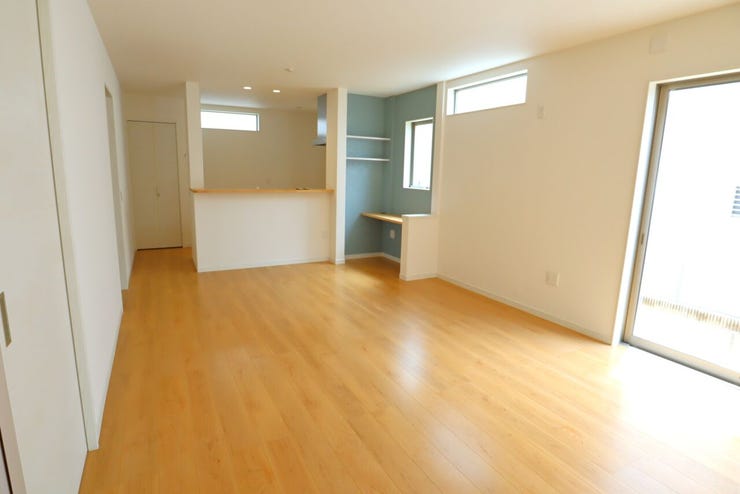 ◇リビング◇ 同仕様
LDK20.0帖に広さ、大きな窓で開放感があります♪日当たり良好です♪
一家団欒の時間が増えそうですね♪