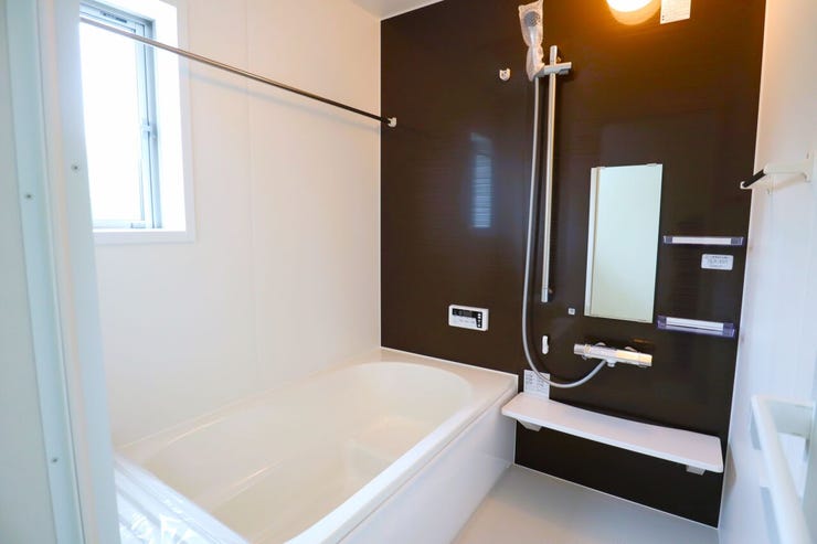 ◇浴室◇ 同仕様
一坪サイズの浴室で足が伸ばせて快適です♪
浴室暖房乾燥機付で、雨の日でも洗濯物が乾かせます♪