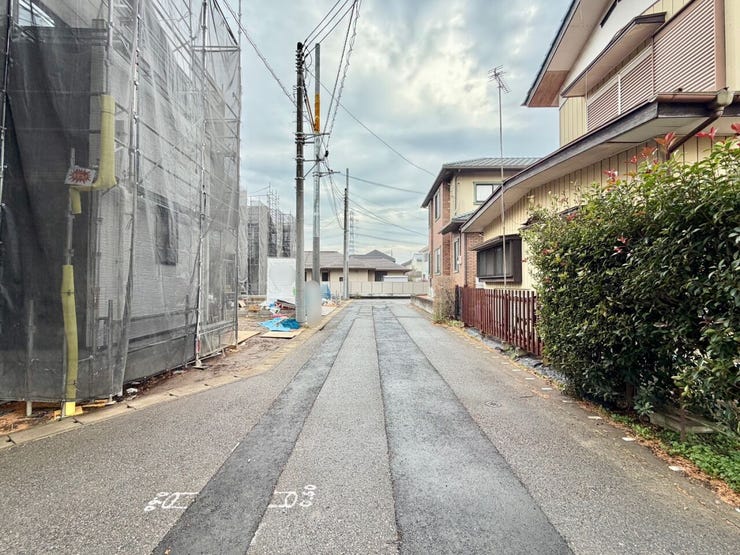 周辺はスーパー等々生活便利な施設がそろっています♪