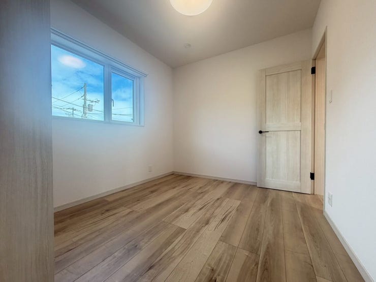 2階5.4帖洋室(階段側)