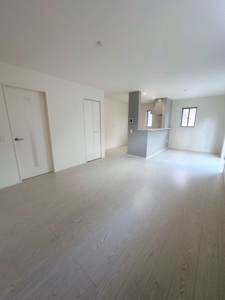 18帖の広々LDK♪4.5帖の和室と隣接しています!