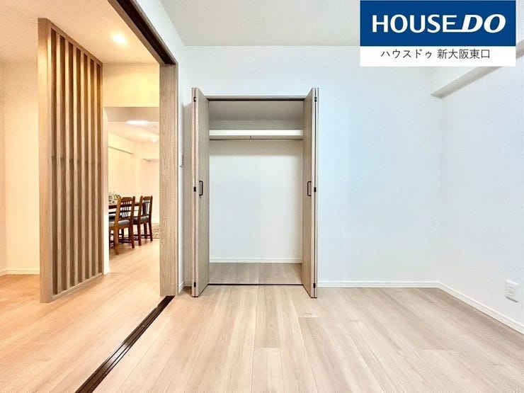 収納付きの約5.3帖の洋室★寝室にピッタリですね♪