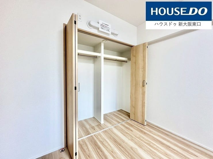 棚付き収納!
とても便利ですね★