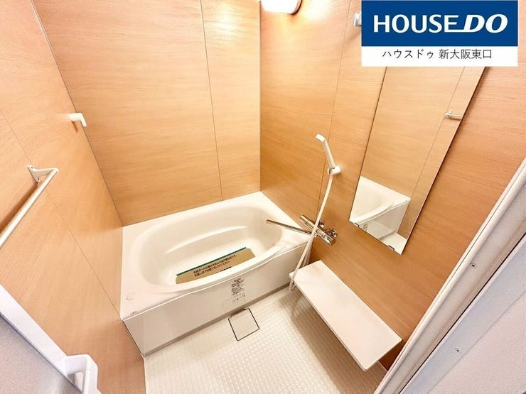 カビが付きにくい床と壁になってます。