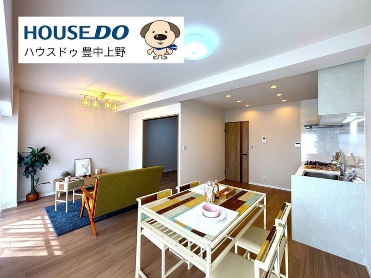 【リビング】
約15.5帖のLDK!南向きバルコニーに面しており明るい日差しが差し込みます♪