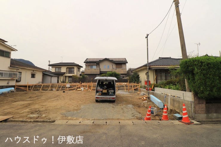 【外観写真】
「他社で住宅ローンに落ちてしまった」「車のローンが残っている」など、住宅ローンでお困りの方はぜひ一度弊社までご相談ください。