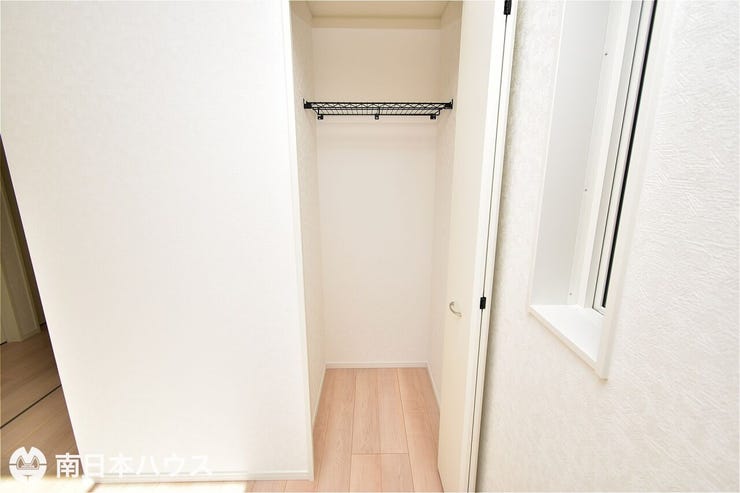 【洋室5帖の収納】