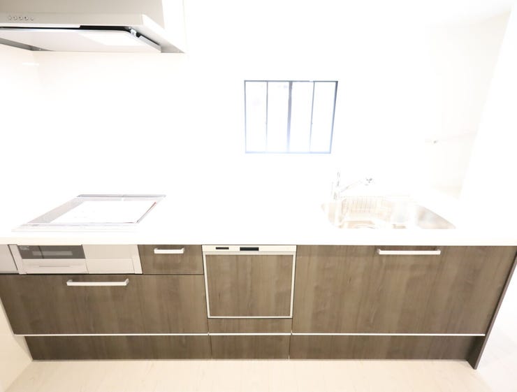 (同社施工事例)キッチンには人気の食洗機を搭載! 日々の家事の手間を低減してくれます。