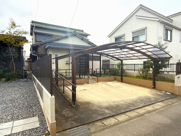 【外観】
建築条件はございませんので、お好きなハウスメーカーさんで建築可能です!