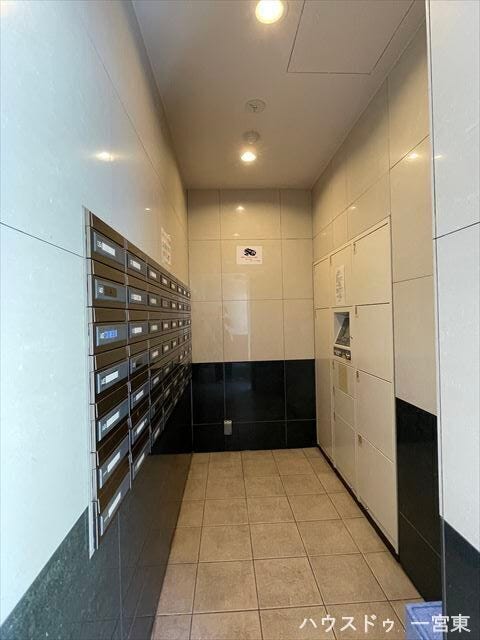 ◆宅配BOX完備◆留守がちなご家庭でもいつでも気兼ねなく荷物が受け取れます。